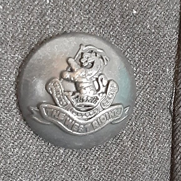 A-Line Black Skirt Tahari West Riding Buttons size 4P - Picture 3 of 7